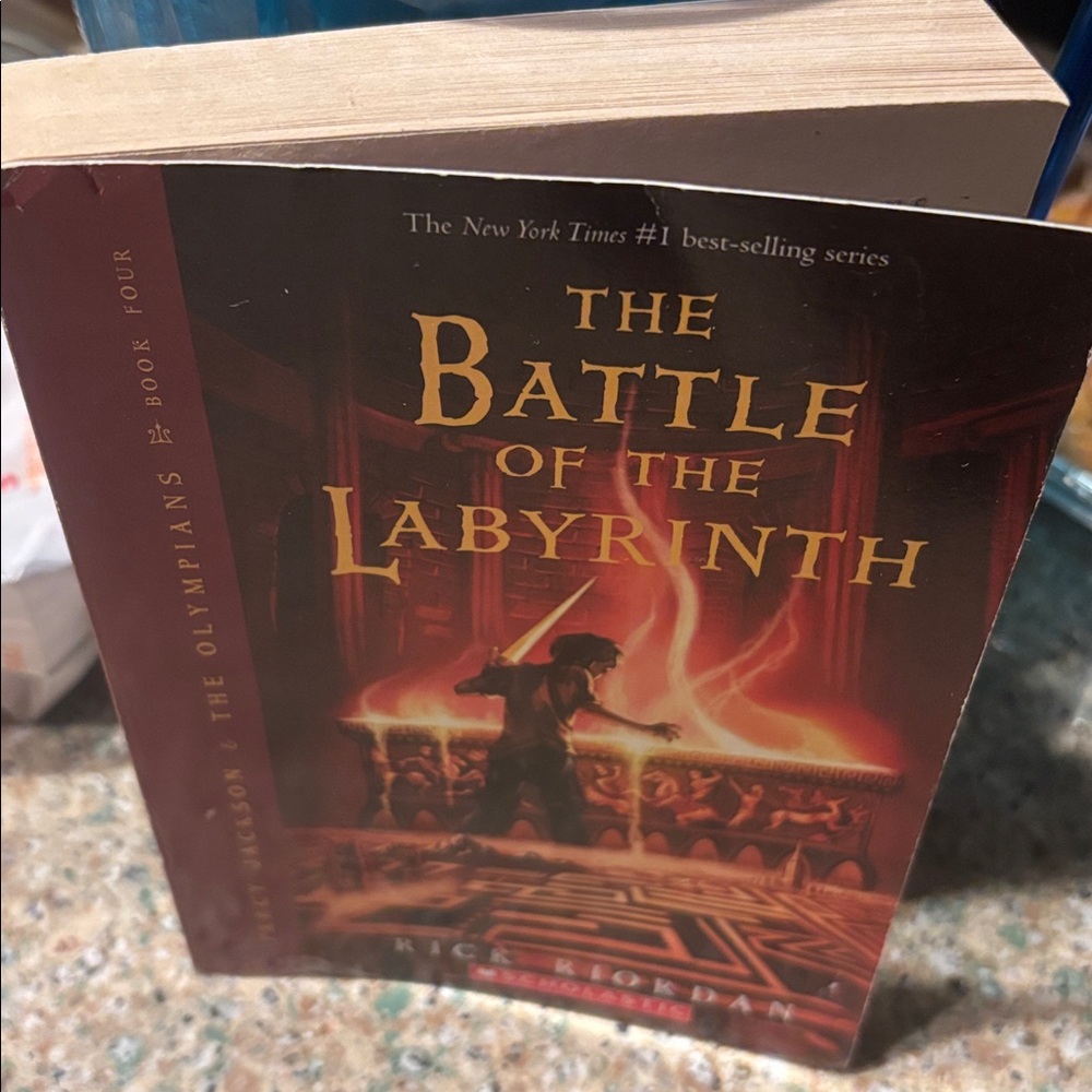 Scholastic Red and Black The Battle of the Labyrinth